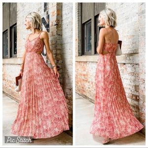 {Express} Printed Side Cutout Maxi Dress